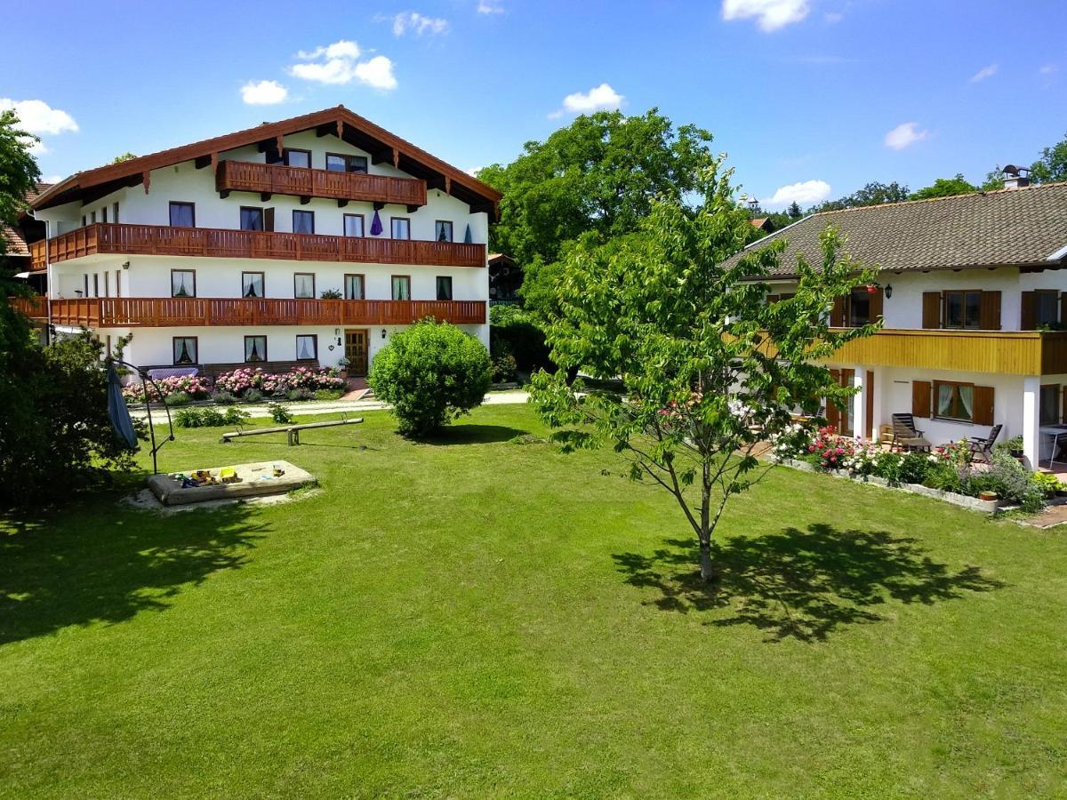 Ferienwohnungen Loisenhof Gstadt am Chiemsee Exterior photo