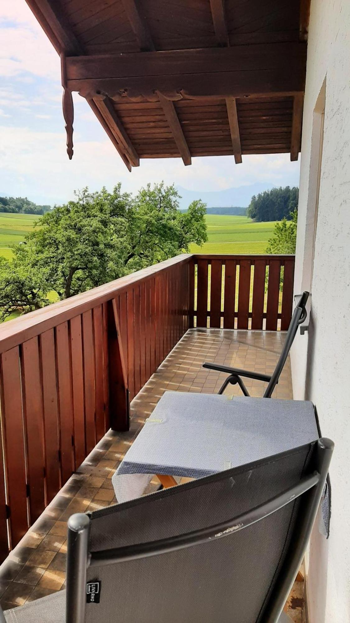 Ferienwohnungen Loisenhof Gstadt am Chiemsee Exterior photo