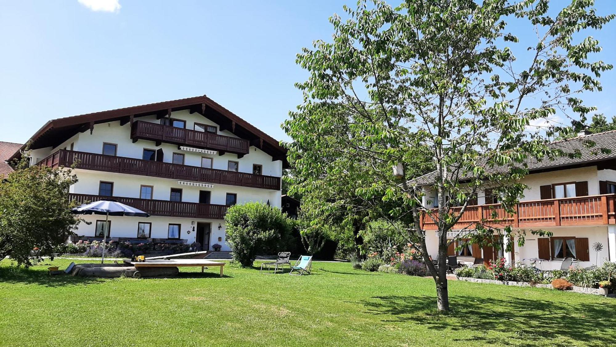 Ferienwohnungen Loisenhof Gstadt am Chiemsee Exterior photo